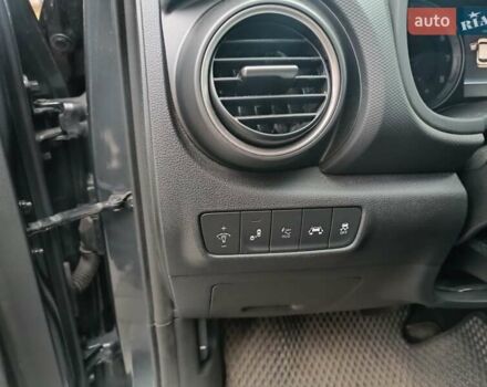 Сірий Хендай Kona, об'ємом двигуна 1.6 л та пробігом 12 тис. км за 21500 $, фото 19 на Automoto.ua