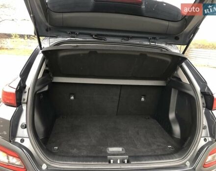 Сірий Хендай Kona, об'ємом двигуна 0 л та пробігом 70 тис. км за 18100 $, фото 26 на Automoto.ua