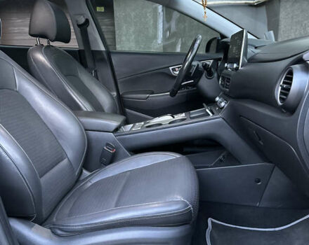 Серый Хендай Kona, объемом двигателя 0 л и пробегом 137 тыс. км за 17500 $, фото 78 на Automoto.ua