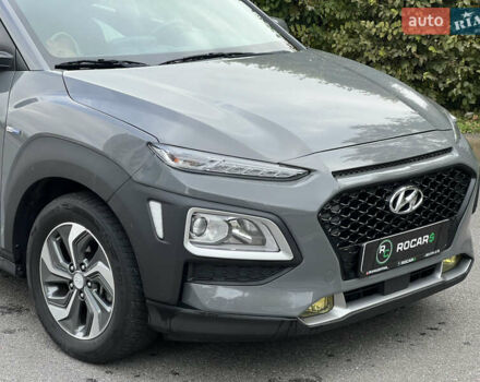 Серый Хендай Kona, объемом двигателя 1.6 л и пробегом 54 тыс. км за 20950 $, фото 25 на Automoto.ua