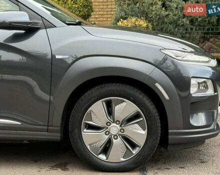 Сірий Хендай Kona, об'ємом двигуна 0 л та пробігом 81 тис. км за 17200 $, фото 40 на Automoto.ua