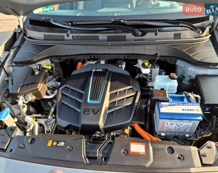 Серый Хендай Kona, объемом двигателя 0 л и пробегом 116 тыс. км за 18600 $, фото 32 на Automoto.ua