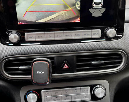 Серый Хендай Kona, объемом двигателя 0 л и пробегом 130 тыс. км за 18500 $, фото 29 на Automoto.ua