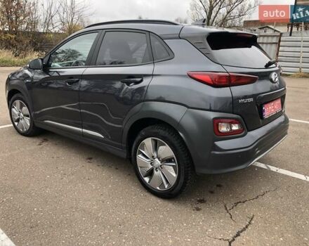 Сірий Хендай Kona, об'ємом двигуна 0 л та пробігом 70 тис. км за 18100 $, фото 6 на Automoto.ua