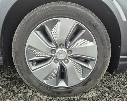 Сірий Хендай Kona, об'ємом двигуна 0 л та пробігом 99 тис. км за 19499 $, фото 11 на Automoto.ua