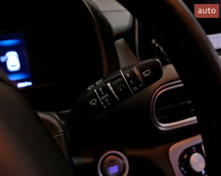 Серый Хендай Kona, объемом двигателя 0 л и пробегом 88 тыс. км за 20300 $, фото 26 на Automoto.ua