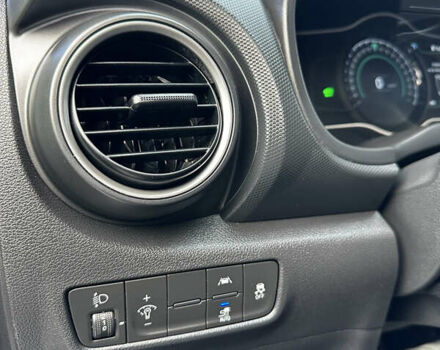 Серый Хендай Kona, объемом двигателя 0 л и пробегом 38 тыс. км за 19500 $, фото 15 на Automoto.ua