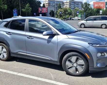 Серый Хендай Kona, объемом двигателя 0 л и пробегом 79 тыс. км за 18900 $, фото 2 на Automoto.ua