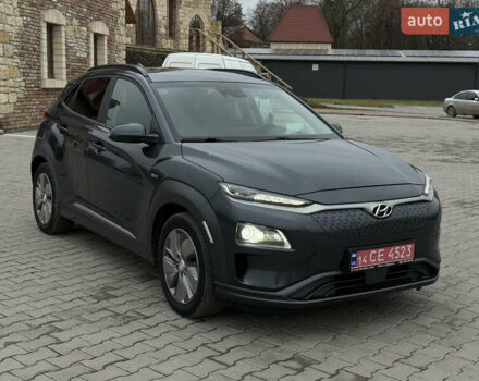 Сірий Хендай Kona, об'ємом двигуна 0 л та пробігом 98 тис. км за 17900 $, фото 3 на Automoto.ua