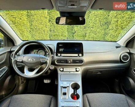 Сірий Хендай Kona, об'ємом двигуна 0 л та пробігом 36 тис. км за 16400 $, фото 28 на Automoto.ua