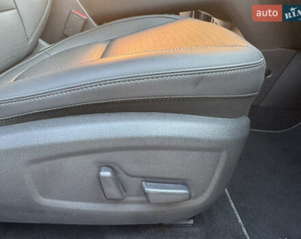 Сірий Хендай Kona, об'ємом двигуна 0 л та пробігом 40 тис. км за 16799 $, фото 23 на Automoto.ua