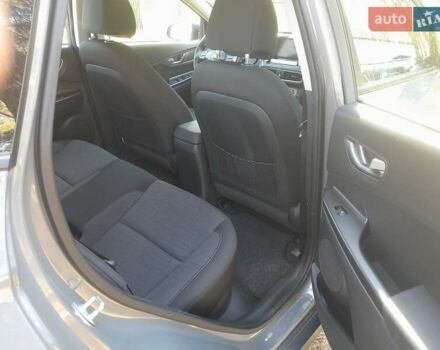 Серый Хендай Kona, объемом двигателя 0 л и пробегом 86 тыс. км за 15500 $, фото 11 на Automoto.ua