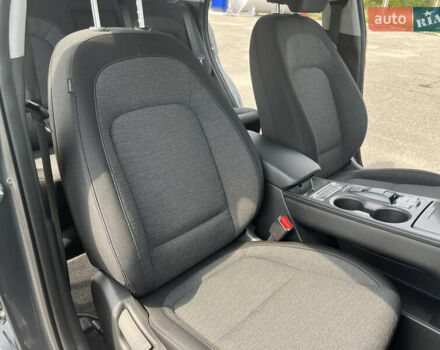 Сірий Хендай Kona, об'ємом двигуна 0 л та пробігом 50 тис. км за 14999 $, фото 36 на Automoto.ua