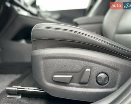 Сірий Хендай Kona, об'ємом двигуна 0 л та пробігом 61 тис. км за 18800 $, фото 17 на Automoto.ua