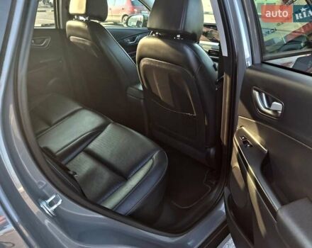 Серый Хендай Kona, объемом двигателя 0 л и пробегом 116 тыс. км за 18600 $, фото 26 на Automoto.ua