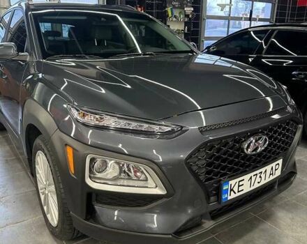 Серый Хендай Kona, объемом двигателя 2 л и пробегом 58 тыс. км за 19500 $, фото 2 на Automoto.ua