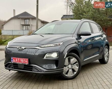 Серый Хендай Kona, объемом двигателя 0 л и пробегом 74 тыс. км за 15250 $, фото 6 на Automoto.ua