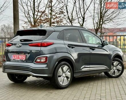 Серый Хендай Kona, объемом двигателя 0 л и пробегом 74 тыс. км за 15250 $, фото 20 на Automoto.ua