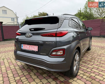 Серый Хендай Kona, объемом двигателя 0 л и пробегом 60 тыс. км за 15555 $, фото 10 на Automoto.ua