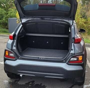 Сірий Хендай Kona, об'ємом двигуна 2 л та пробігом 59 тис. км за 15100 $, фото 5 на Automoto.ua