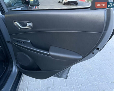 Сірий Хендай Kona, об'ємом двигуна 0 л та пробігом 63 тис. км за 18600 $, фото 24 на Automoto.ua