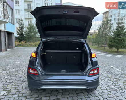 Сірий Хендай Kona, об'ємом двигуна 0 л та пробігом 137 тис. км за 16900 $, фото 37 на Automoto.ua