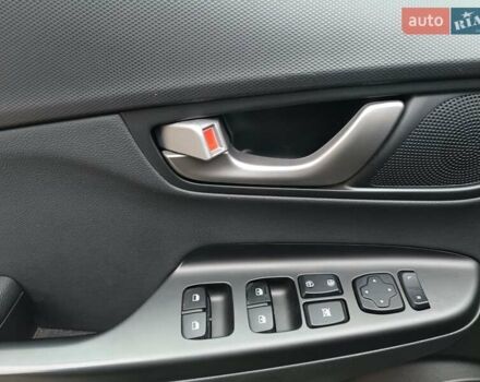 Сірий Хендай Kona, об'ємом двигуна 1.6 л та пробігом 12 тис. км за 21500 $, фото 20 на Automoto.ua