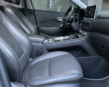 Сірий Хендай Kona, об'ємом двигуна 0 л та пробігом 137 тис. км за 16900 $, фото 77 на Automoto.ua