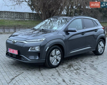 Серый Хендай Kona, объемом двигателя 0 л и пробегом 98 тыс. км за 18300 $, фото 4 на Automoto.ua