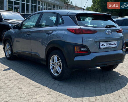 Серый Хендай Kona, объемом двигателя 2 л и пробегом 104 тыс. км за 15200 $, фото 5 на Automoto.ua