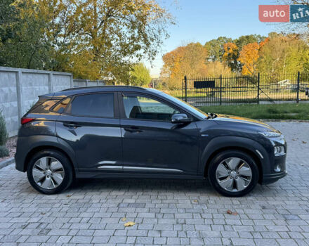 Сірий Хендай Kona, об'ємом двигуна 0 л та пробігом 114 тис. км за 15999 $, фото 4 на Automoto.ua