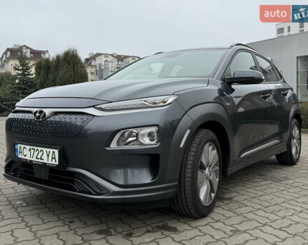 Серый Хендай Kona, объемом двигателя 0 л и пробегом 69 тыс. км за 15600 $, фото 3 на Automoto.ua