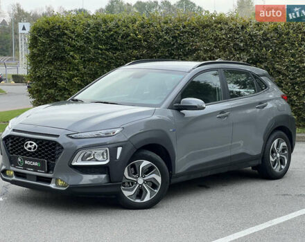 Серый Хендай Kona, объемом двигателя 1.6 л и пробегом 54 тыс. км за 20950 $, фото 8 на Automoto.ua