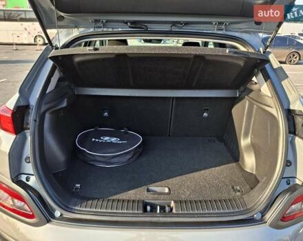 Серый Хендай Kona, объемом двигателя 0 л и пробегом 116 тыс. км за 18600 $, фото 31 на Automoto.ua