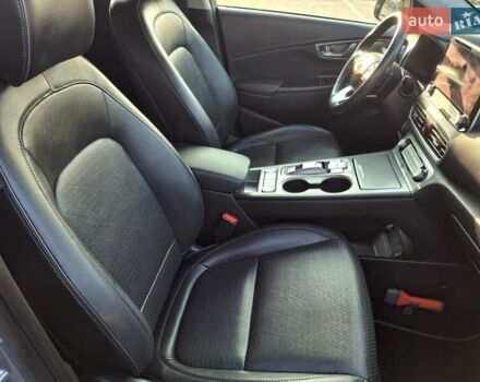 Серый Хендай Kona, объемом двигателя 0 л и пробегом 116 тыс. км за 18600 $, фото 30 на Automoto.ua