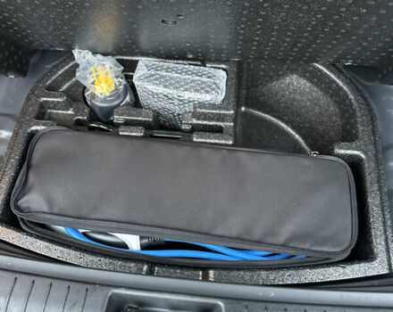 Сірий Хендай Kona, об'ємом двигуна 0 л та пробігом 149 тис. км за 17950 $, фото 32 на Automoto.ua