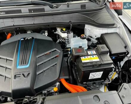 Серый Хендай Kona, объемом двигателя 0 л и пробегом 136 тыс. км за 16700 $, фото 47 на Automoto.ua