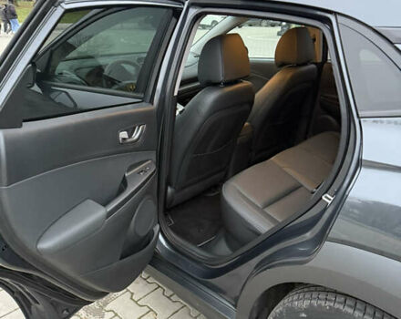 Сірий Хендай Kona, об'ємом двигуна 0 л та пробігом 98 тис. км за 17900 $, фото 18 на Automoto.ua