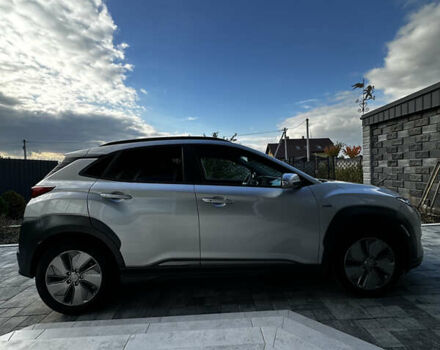 Серый Хендай Kona, объемом двигателя 0 л и пробегом 38 тыс. км за 19500 $, фото 35 на Automoto.ua