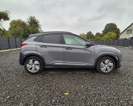 Сірий Хендай Kona, об'ємом двигуна 0 л та пробігом 99 тис. км за 19499 $, фото 3 на Automoto.ua