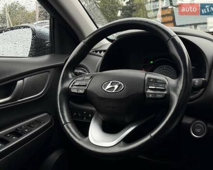 Сірий Хендай Kona, об'ємом двигуна 0 л та пробігом 61 тис. км за 17700 $, фото 51 на Automoto.ua