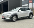 Серый Хендай Kona, объемом двигателя 0 л и пробегом 62 тыс. км за 18900 $, фото 19 на Automoto.ua