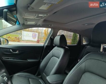 Сірий Хендай Kona, об'ємом двигуна 1.6 л та пробігом 12 тис. км за 21500 $, фото 8 на Automoto.ua
