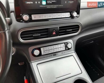 Серый Хендай Kona, объемом двигателя 0 л и пробегом 136 тыс. км за 16700 $, фото 33 на Automoto.ua