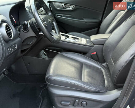 Сірий Хендай Kona, об'ємом двигуна 0 л та пробігом 81 тис. км за 17200 $, фото 59 на Automoto.ua