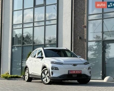 Серый Хендай Kona, объемом двигателя 0 л и пробегом 93 тыс. км за 17970 $, фото 23 на Automoto.ua