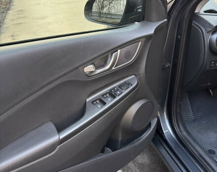 Серый Хендай Kona, объемом двигателя 0 л и пробегом 23 тыс. км за 16900 $, фото 26 на Automoto.ua