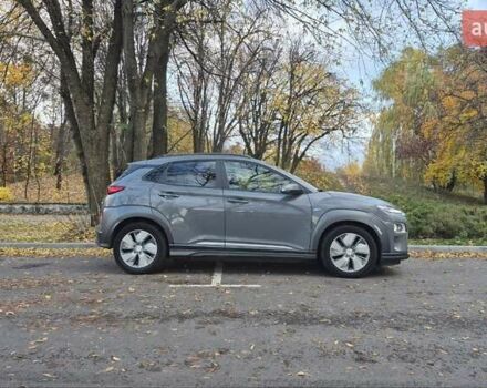 Сірий Хендай Kona, об'ємом двигуна 0 л та пробігом 42 тис. км за 22200 $, фото 3 на Automoto.ua