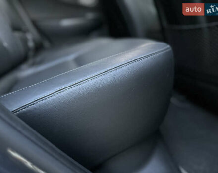 Серый Хендай Kona, объемом двигателя 0 л и пробегом 137 тыс. км за 17500 $, фото 70 на Automoto.ua