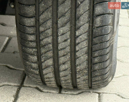 Сірий Хендай Kona, об'ємом двигуна 0 л та пробігом 78 тис. км за 18600 $, фото 16 на Automoto.ua